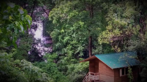 Trekkers' Hut Knuckles